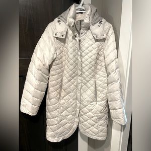Eddie Bauer scalloped hem winter jacket